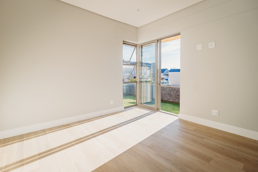 4 Bedroom Property for Sale in Kingswood Golf Estate Western Cape